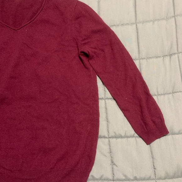 Marie Lund V-Neck Cashmere Sweater - Picture 2 of 5